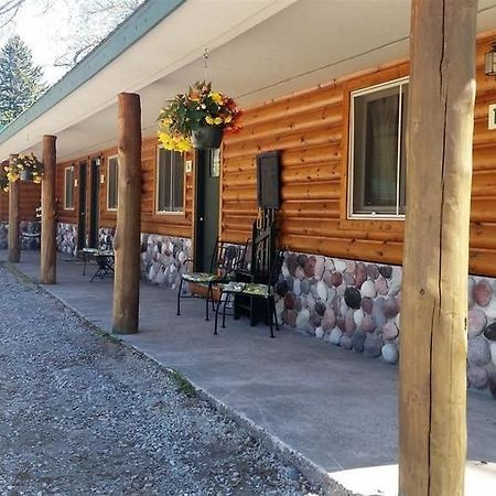 Hilltop Cabins And Motel Grand Marais Exterior photo