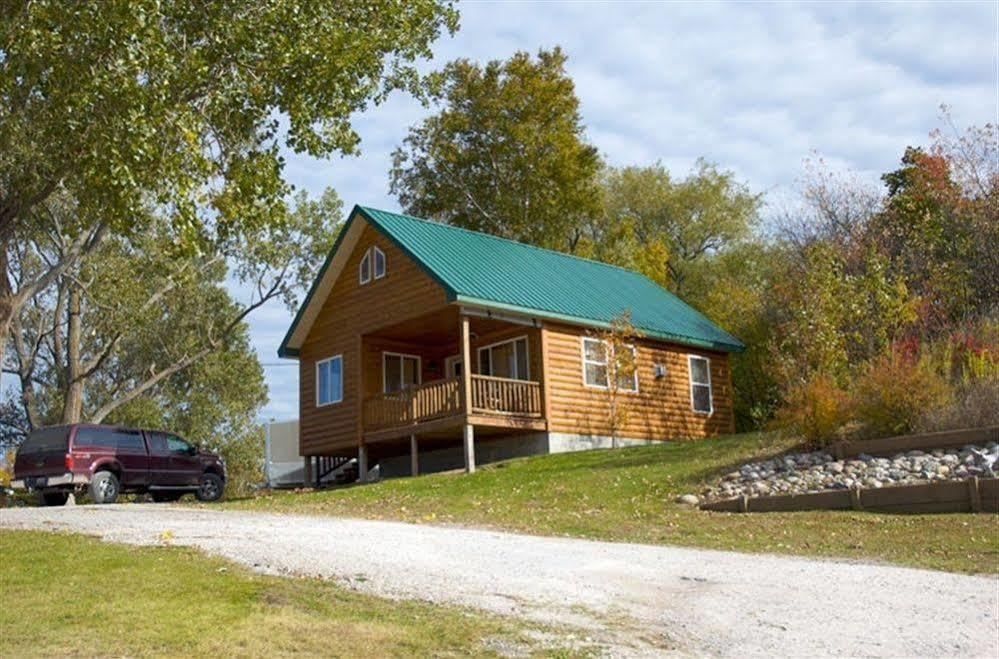 Hilltop Cabins And Motel Grand Marais Exterior photo